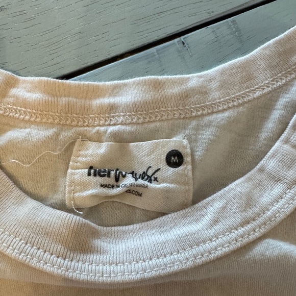 HerWaves | classic Tee rolling single quiver surf surfboard beach  Sz M - Picture 4 of 4